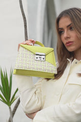 ALEXA 1960 Canary video with a model